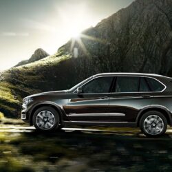 F15 2014 BMW X5 Wallpapers and Video