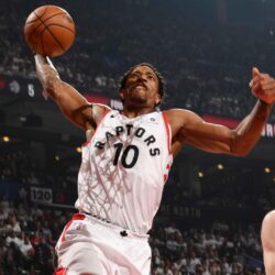 San Antonio Spurs trade Kawhi Leonard to Toronto Raptors for DeMar