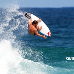 Surfing Quiksilver Wallpapers