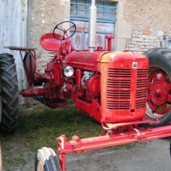 File:McCormick International Farmall tractor