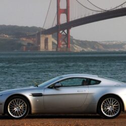 Aston Martin V8 Vantage 2009 photo 41614 pictures at high resolution