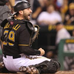 Pirates avoid arbitration with Francisco Cervelli