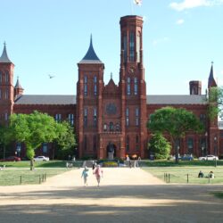 Smithsonian Castle on the National Mall : Travel Wallpapers and Stock