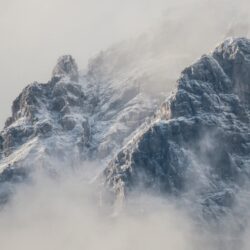 Mountains in Fog Wallpapers