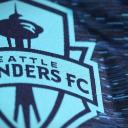 Seattle Sounders FC unveils two new kits for 2016 season
