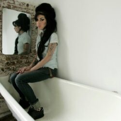Amy Winehouse Beauty And Pose