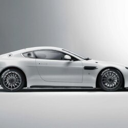 Aston Martin Vantage GT4 3 Wallpapers