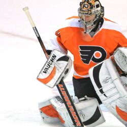 Download Philadelphia Flyers Goalkeeper Wallpapers