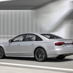 2016 Audi S8 side view [2] wallpapers