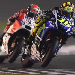 Valentino Rossi Andrea Dovizioso battle MotoGP Qatar 2015