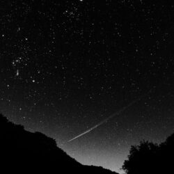 Black sky night beautiful falling star iPhone 4s Wallpapers Download