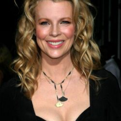 Kim Basinger Fashion