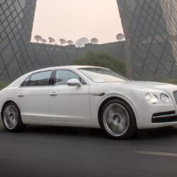 White Bentley Continental Flying Spur