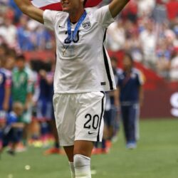 The Daily Dirt: Abby Wambach rides off into the sunset