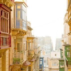 Download wallpapers old town, balconies, valletta, malta for desktop