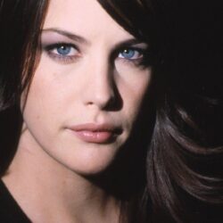 J2495 Liv Tyler Wallpapers and Pictures