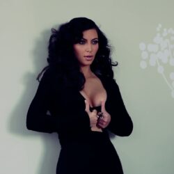 Kim Kardashian Wallpapers Hd