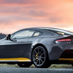 Aston Martin V12 Vantage S Sport