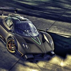 10 Pagani Zonda R Wallpapers