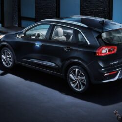 2019 Kia Niro EV black color in night rear side view hd wallpapers