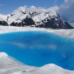File:Blue glacial pool in Wrangell