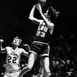 College Basketball: Photos of NCAA Hoops in the ’40s, ’50s and ’60s