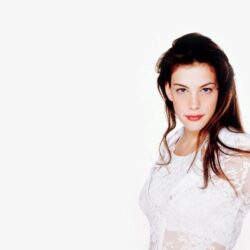 Download wallpapers liv tyler, brunette, eyes, dress