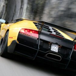 Yellow Lamborghini Murcielago LP670 4 SV Motion HD Wallpapers