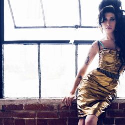 12 HD Amy Winehouse Wallpapers