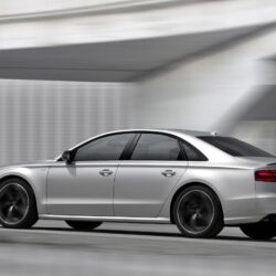 2016 Silver Audi S8 side view wallpapers