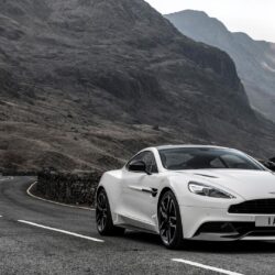 2015 Aston Martin Vanquish Carbon White Edition