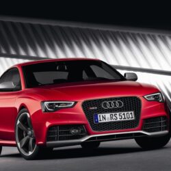 Audi RS5 2012 Wallpapers