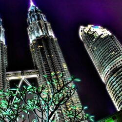 Petronas Towers in Kuala Lumpur wallpapers