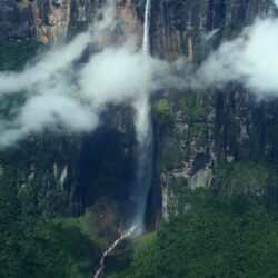 Free Mobile Wallpapers: The Highest Waterfall in the World = Angel Falls