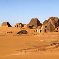 nubian pyramids wallpapers 5/5