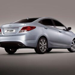 Free Wallpapers Stock: Hyundai Verna Rb Wallpapers