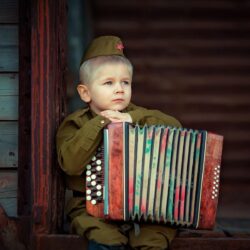Wallpapers Little soldier, cute boy, accordion HD Picture