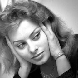 7 HD Sophia Loren Wallpapers