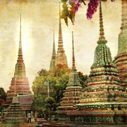 Temples in colors in Bangkok, Thailand wallpapers and image