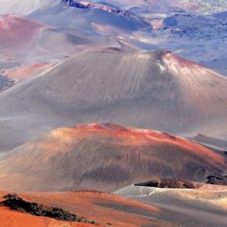 Whatever you decide, don’t miss the Haleakala volcano. Description