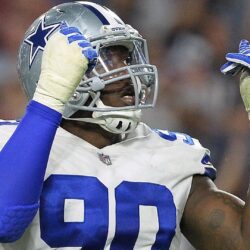 Cowboys’ Demarcus Lawrence signs franchise tag
