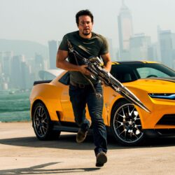 Mark Wahlberg in Transformers 4 Wallpapers