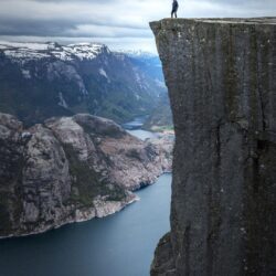 Dangerous Hanging Mountain Cliff Nature Scenery