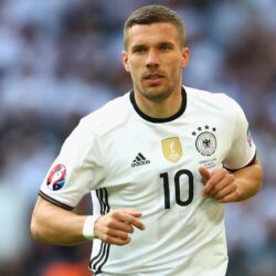 J1 League » acutalités » German star Podolski joins Japan’s Vissel Kobe