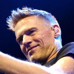 Bryan Adams HD Pictures