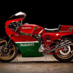 As New: Reviving a Ducati Mike Hailwood Replica