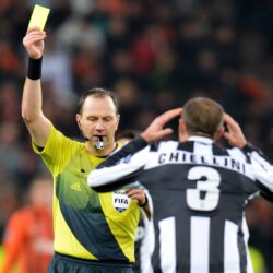 The halfback of Juventus Giorgio Chiellini gets a yellow card 050286