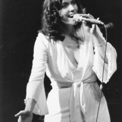 px Karen Carpenter 129.8 KB