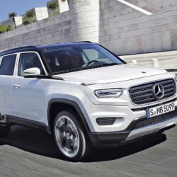 2019 Mercedes GLB Side Picture