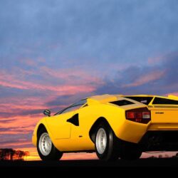 Luxury Lamborghini Cars: Lamborghini Countach Wallpapers